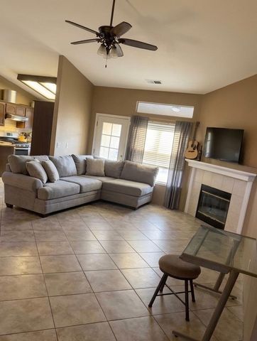 2469 N Bendel, Fresno, CA 93722