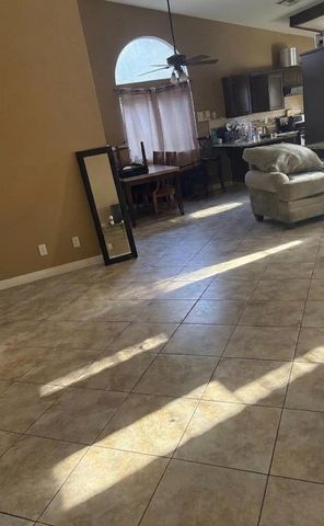 2469 N Bendel, Fresno, CA 93722