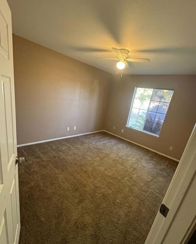 2469 N Bendel, Fresno, CA 93722