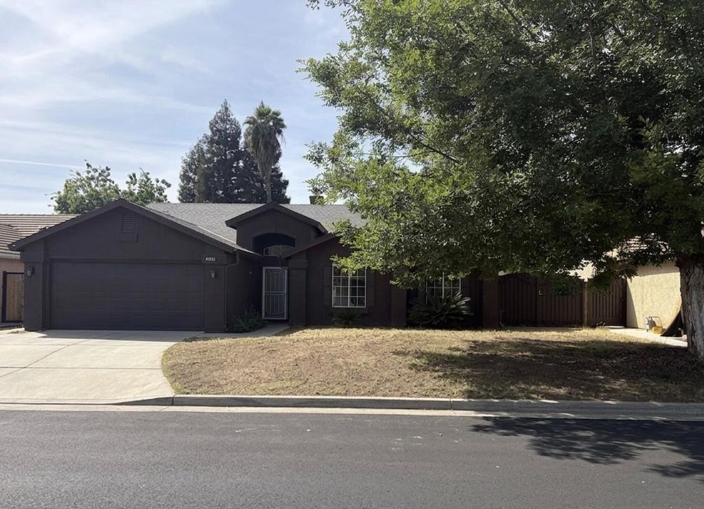 2469 N Bendel, Fresno, CA 93722