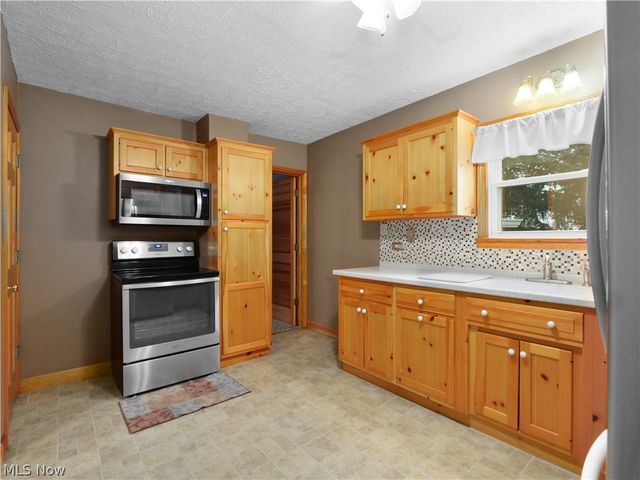 110 Railroad Street, Lagrange, OH 44050