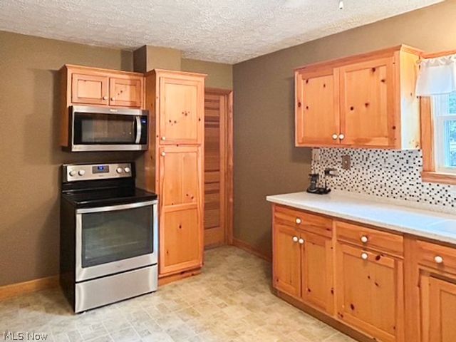 110 Railroad Street, Lagrange, OH 44050