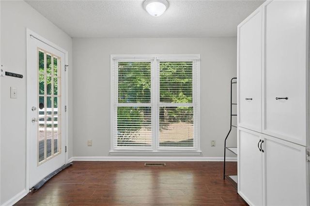 3513 Robin Lane, Acworth, GA 30101