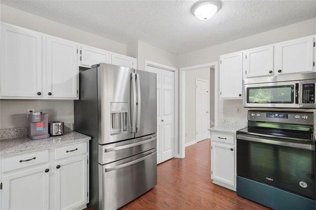 3513 Robin Lane, Acworth, GA 30101