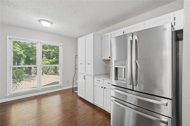 3513 Robin Lane, Acworth, GA 30101
