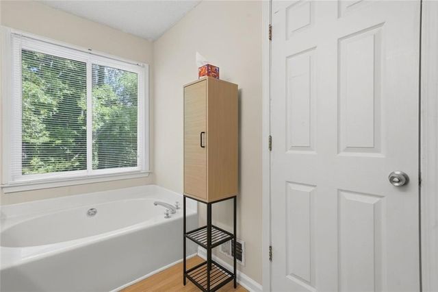 3513 Robin Lane, Acworth, GA 30101