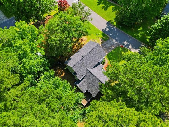3513 Robin Lane, Acworth, GA 30101