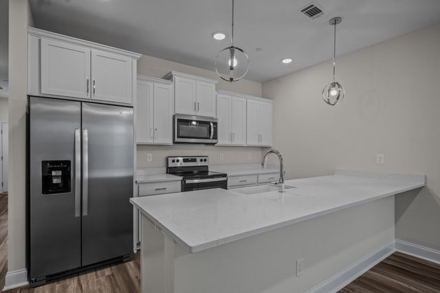 214 Franklin St, Pleasant View, TN 37146