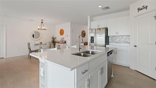 1020 CALICO POINTE CIRCLE, Groveland, FL 34736