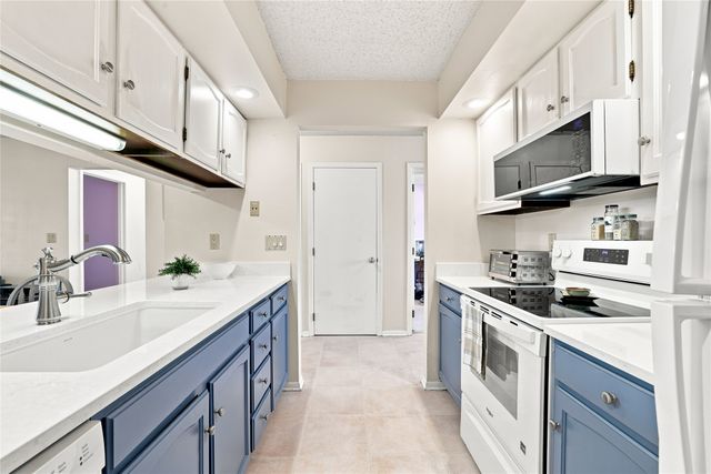 412 Faulkner Court, Ames, IA 50014