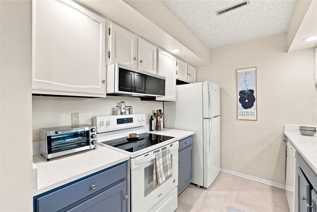 412 Faulkner Court, Ames, IA 50014