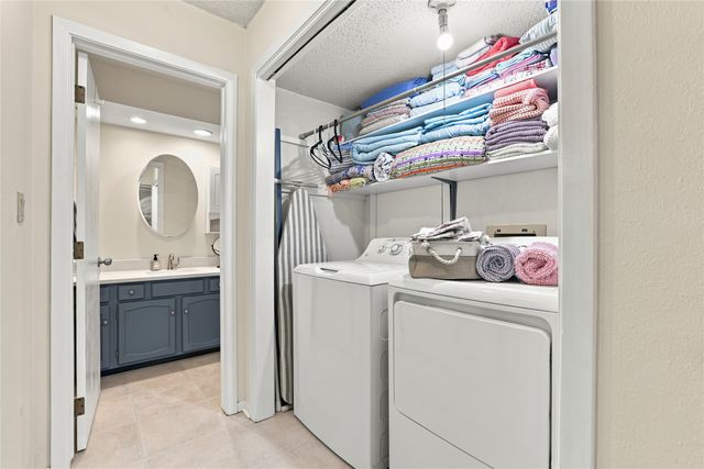 412 Faulkner Court, Ames, IA 50014