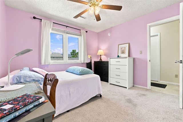 412 Faulkner Court, Ames, IA 50014