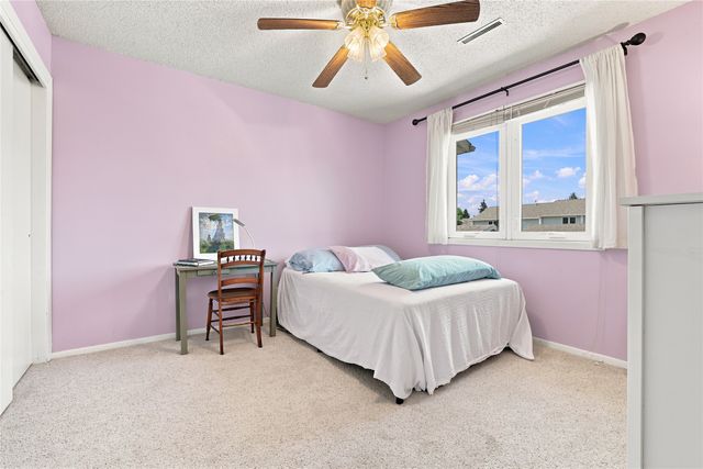 412 Faulkner Court, Ames, IA 50014