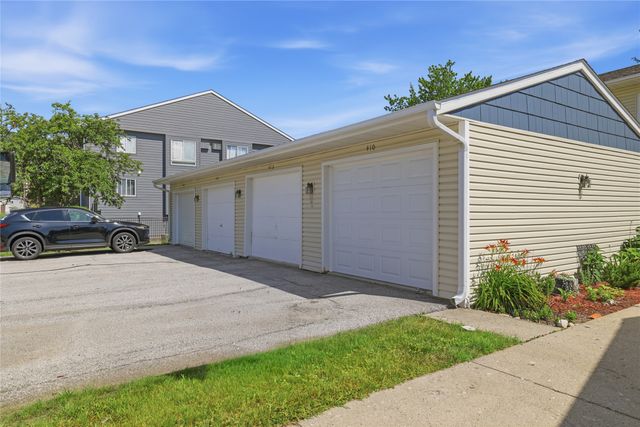 412 Faulkner Court, Ames, IA 50014