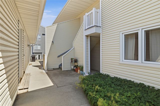 412 Faulkner Court, Ames, IA 50014