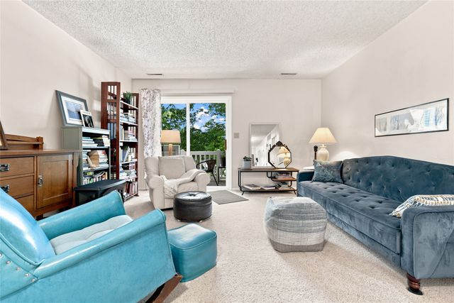 412 Faulkner Court, Ames, IA 50014