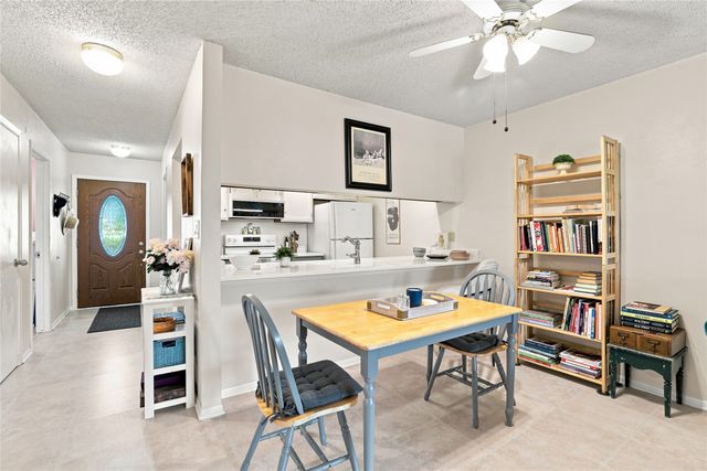 412 Faulkner Court, Ames, IA 50014
