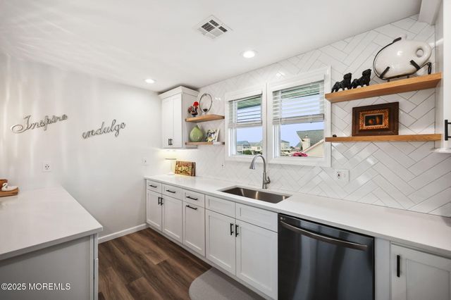 124 E Boat Drive, Little Egg Harbor, NJ 08087