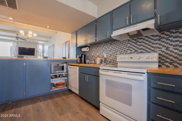 3314 N 68TH Street 201, Scottsdale, AZ 85251