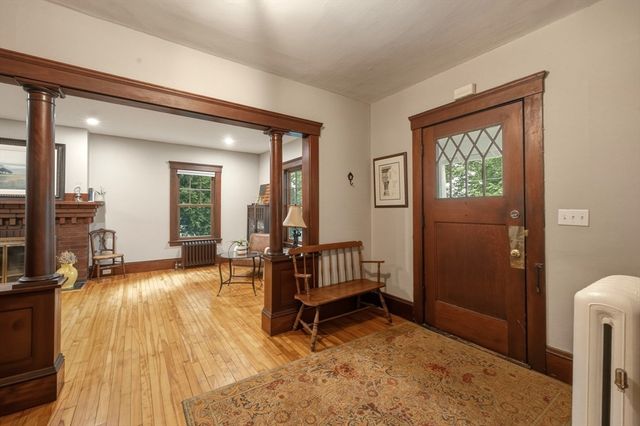 2 Biltmore Rd, Worcester, MA 01602