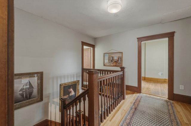 2 Biltmore Rd, Worcester, MA 01602