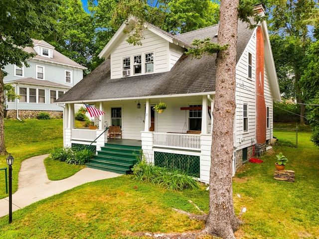 2 Biltmore Rd, Worcester, MA 01602