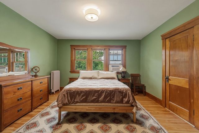 2 Biltmore Rd, Worcester, MA 01602
