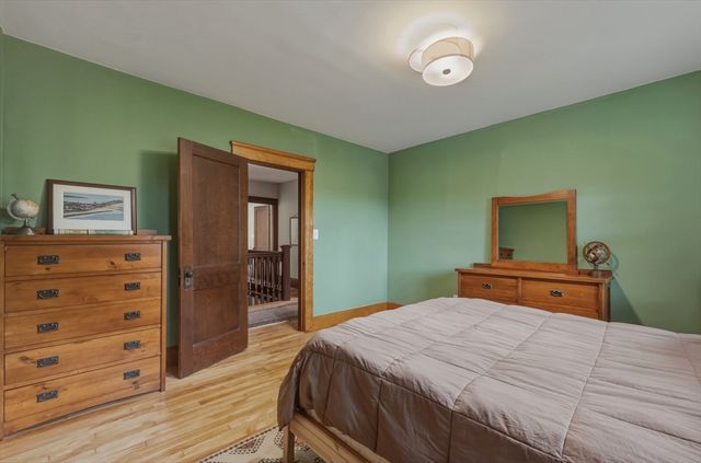 2 Biltmore Rd, Worcester, MA 01602
