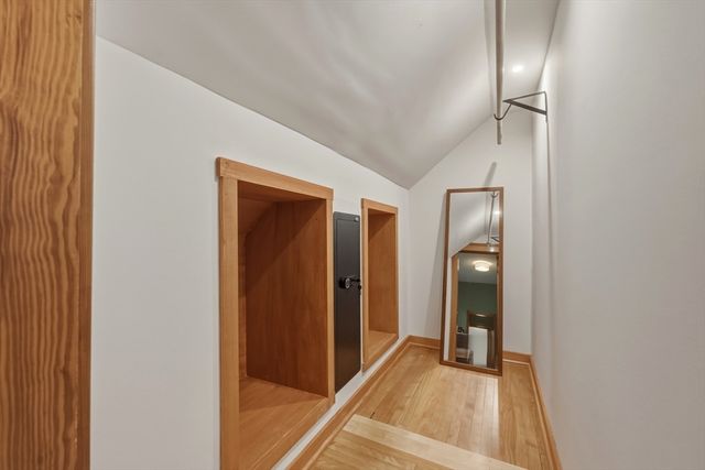 2 Biltmore Rd, Worcester, MA 01602