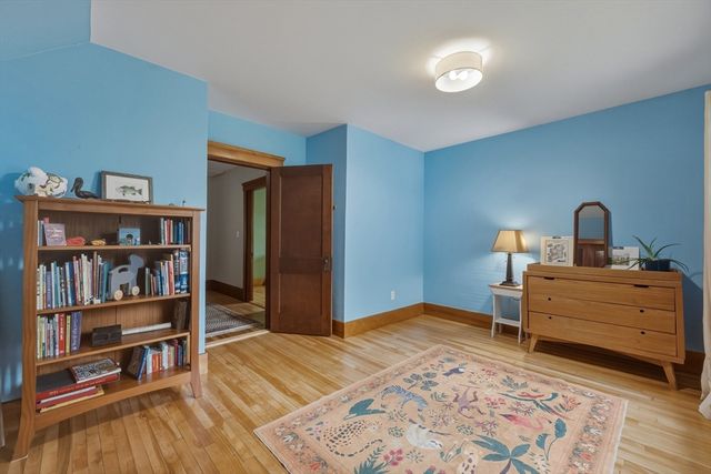2 Biltmore Rd, Worcester, MA 01602