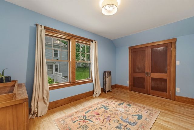 2 Biltmore Rd, Worcester, MA 01602