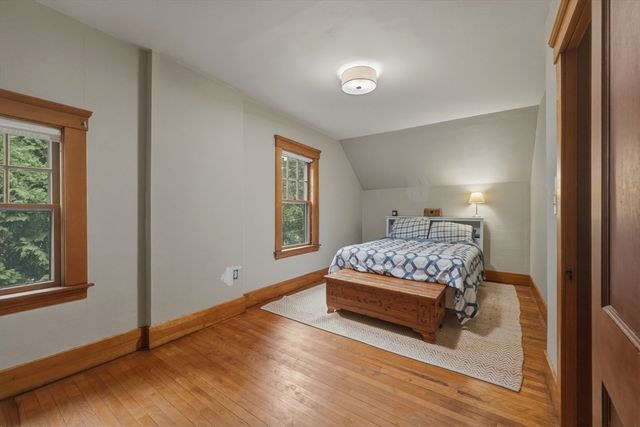 2 Biltmore Rd, Worcester, MA 01602