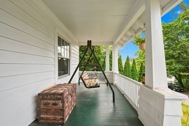 2 Biltmore Rd, Worcester, MA 01602