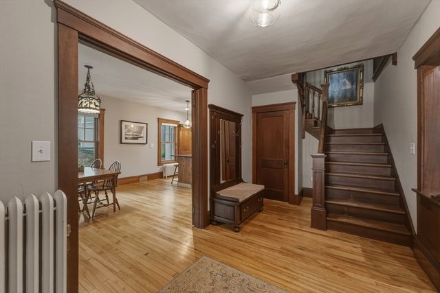 2 Biltmore Rd, Worcester, MA 01602