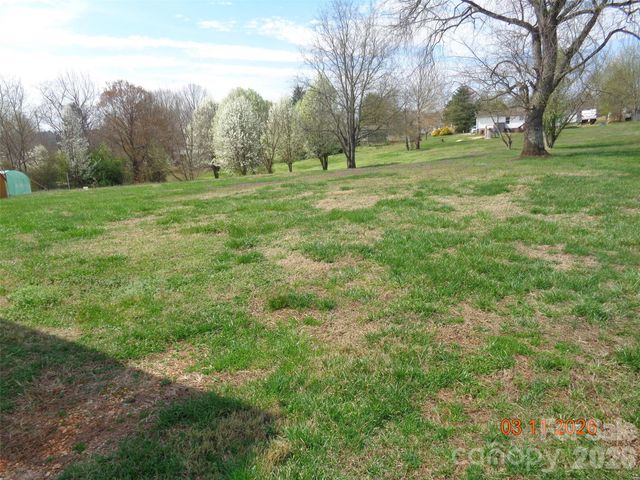 3911 Woodmont Court, Lenoir, NC 28645