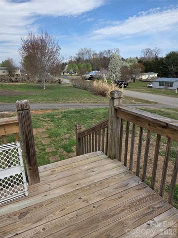 3911 Woodmont Court, Lenoir, NC 28645