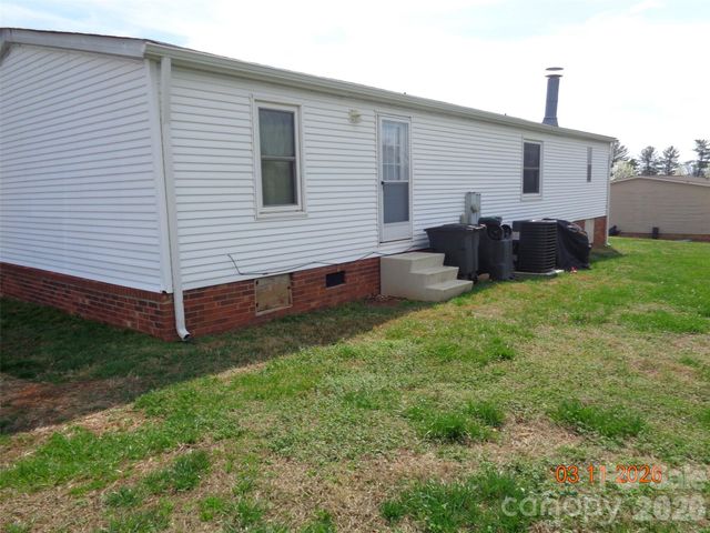 3911 Woodmont Court, Lenoir, NC 28645