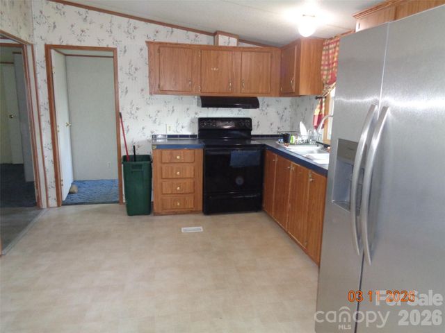 3911 Woodmont Court, Lenoir, NC 28645