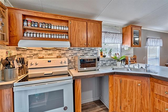 664 NE 748TH AVENUE, Old Town, FL 32680