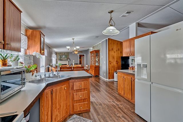 664 NE 748TH AVENUE, Old Town, FL 32680