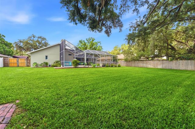 2511 VINY COURT, Tampa, FL 33618