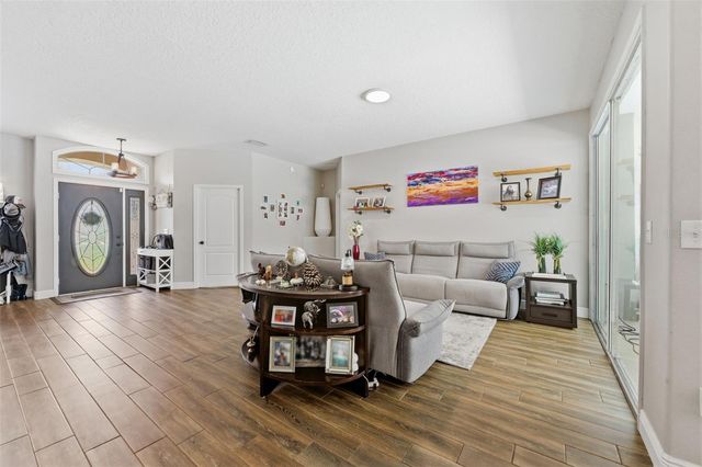 2511 VINY COURT, Tampa, FL 33618
