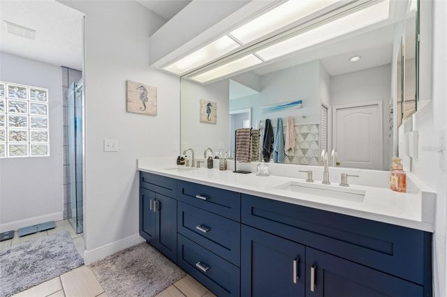 2511 VINY COURT, Tampa, FL 33618