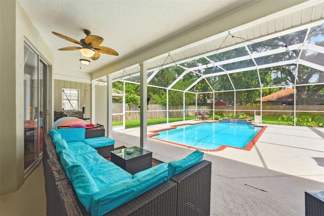 2511 VINY COURT, Tampa, FL 33618