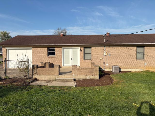 94 Eagle Drive, Lawrenceburg, KY 40342