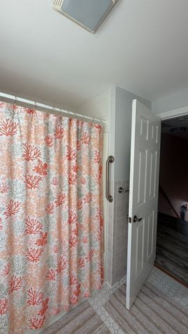 15 Rebecca Ln 15, Dracut, MA 01826