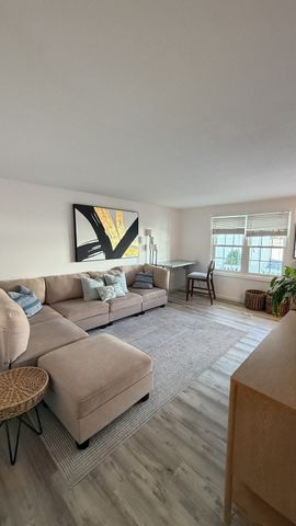 15 Rebecca Ln 15, Dracut, MA 01826