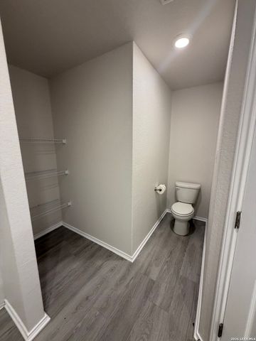14616 STABLE SPGS, Elmendorf, TX 78112