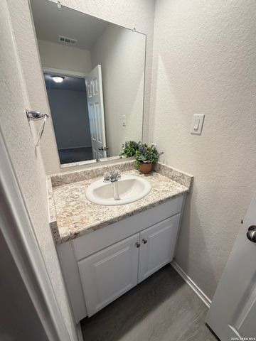 14616 STABLE SPGS, Elmendorf, TX 78112